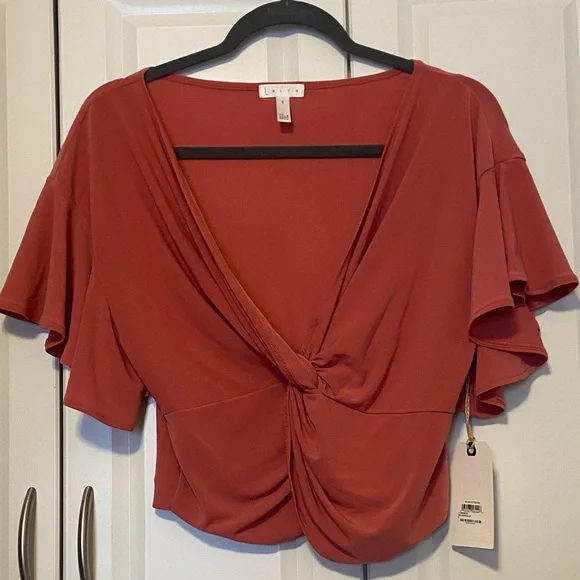 Leith Women's Red Baroque Twist Front Top Size Small NWT Nordstrom - Picture 8 of 9